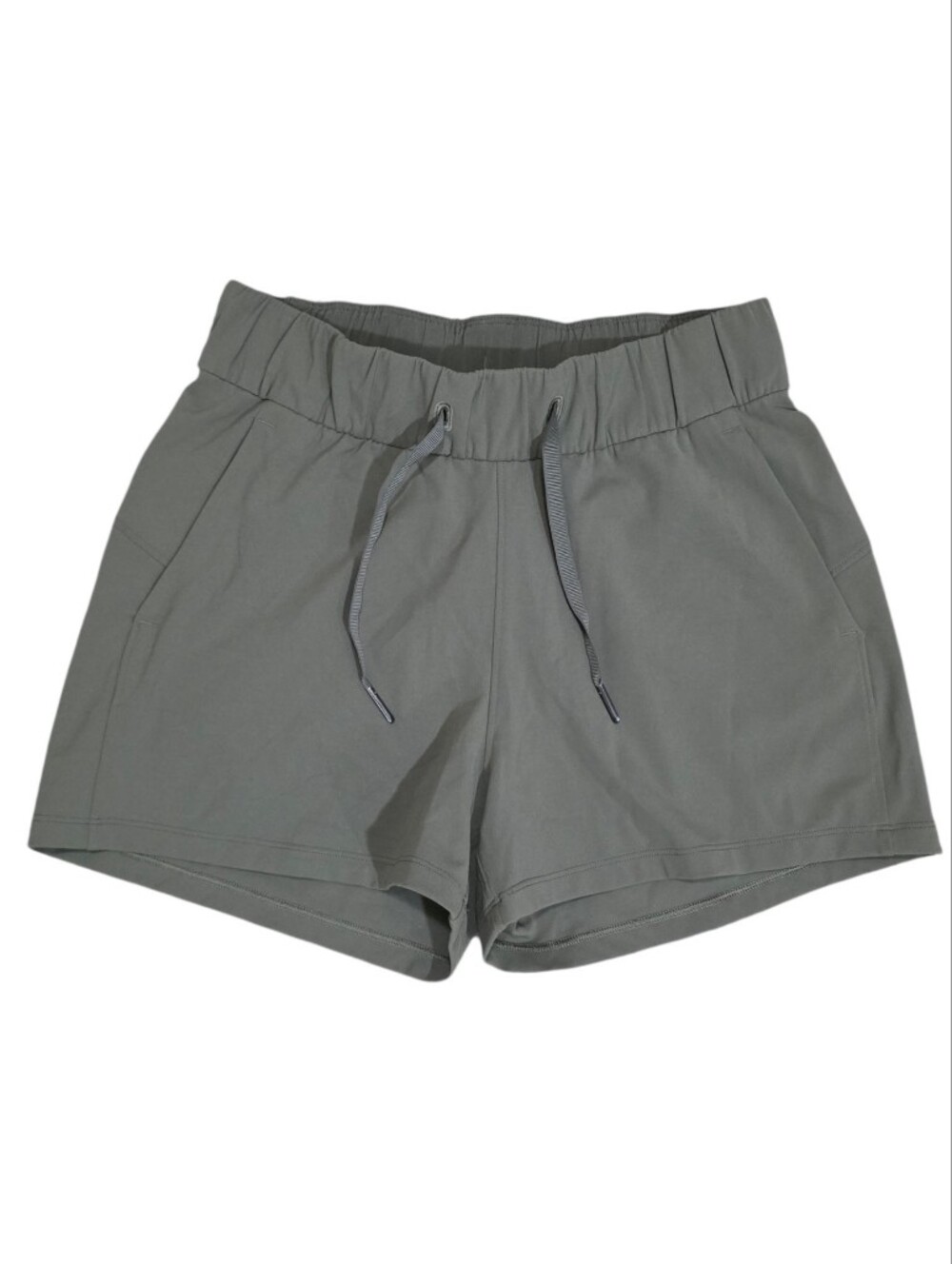 Lululemon On The Fly Shorts Woven 2.5" Grey Sage Size 2 - Picture 2 of 5